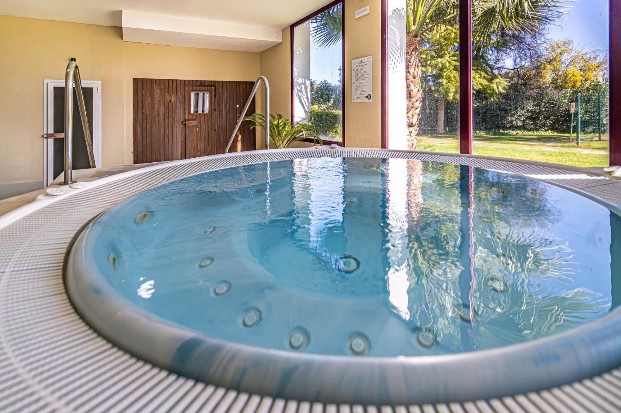 Rentitspain Apartamento Charming Gym, Jacuzzi Y Balcon Estepona Exterior foto